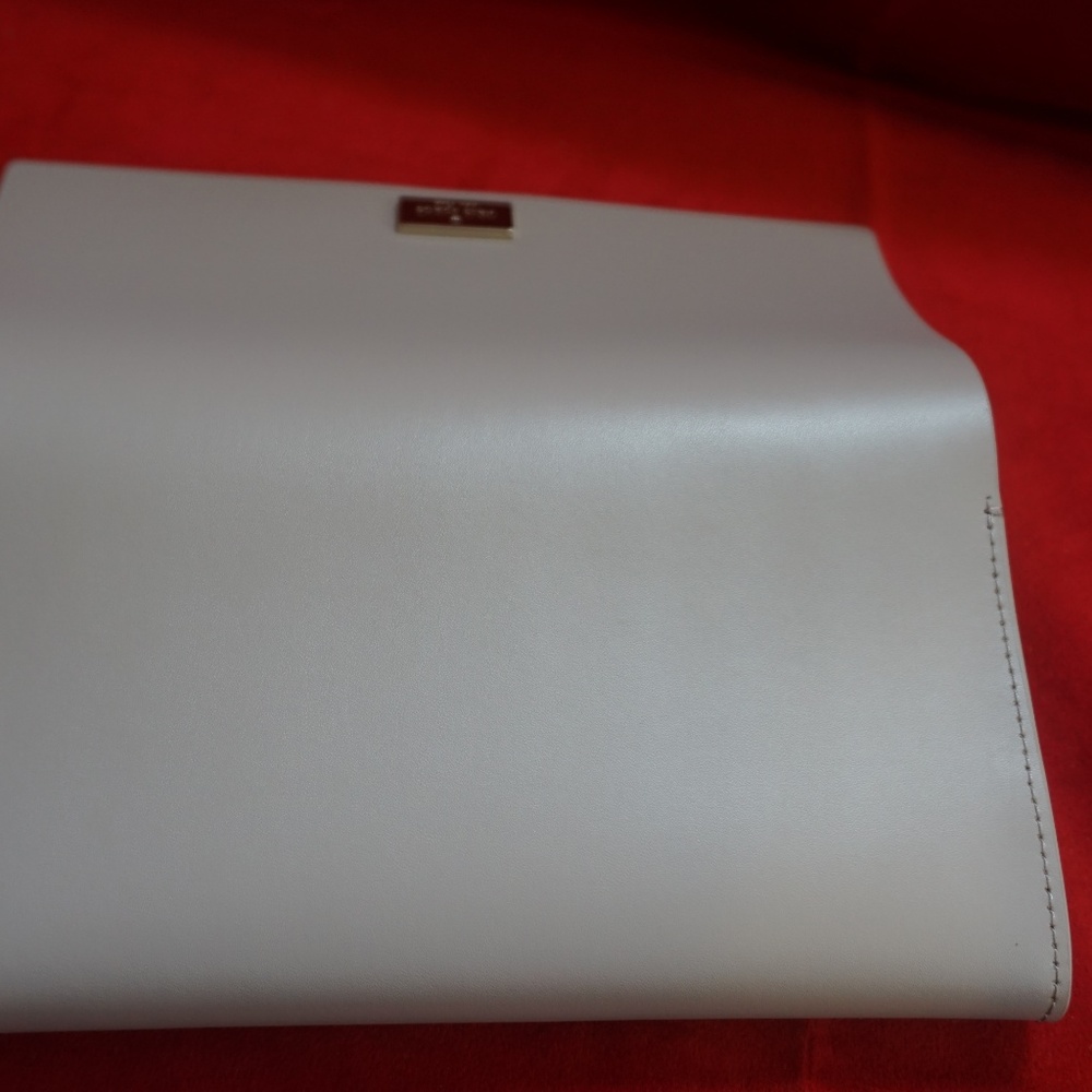 Kate Spade - Picture 4 of 6